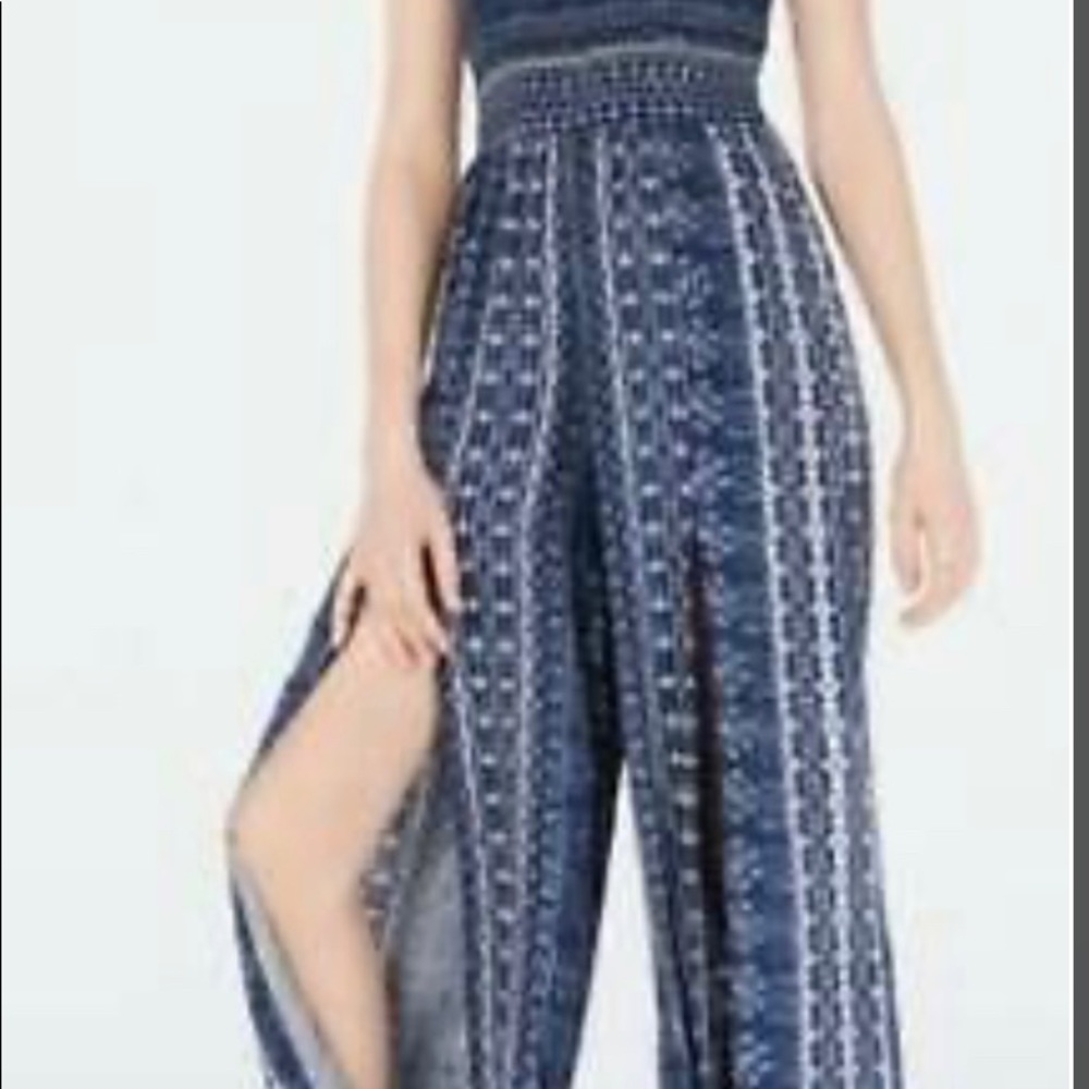 Smocked split leg jumpsuit - Picture 3 of 5